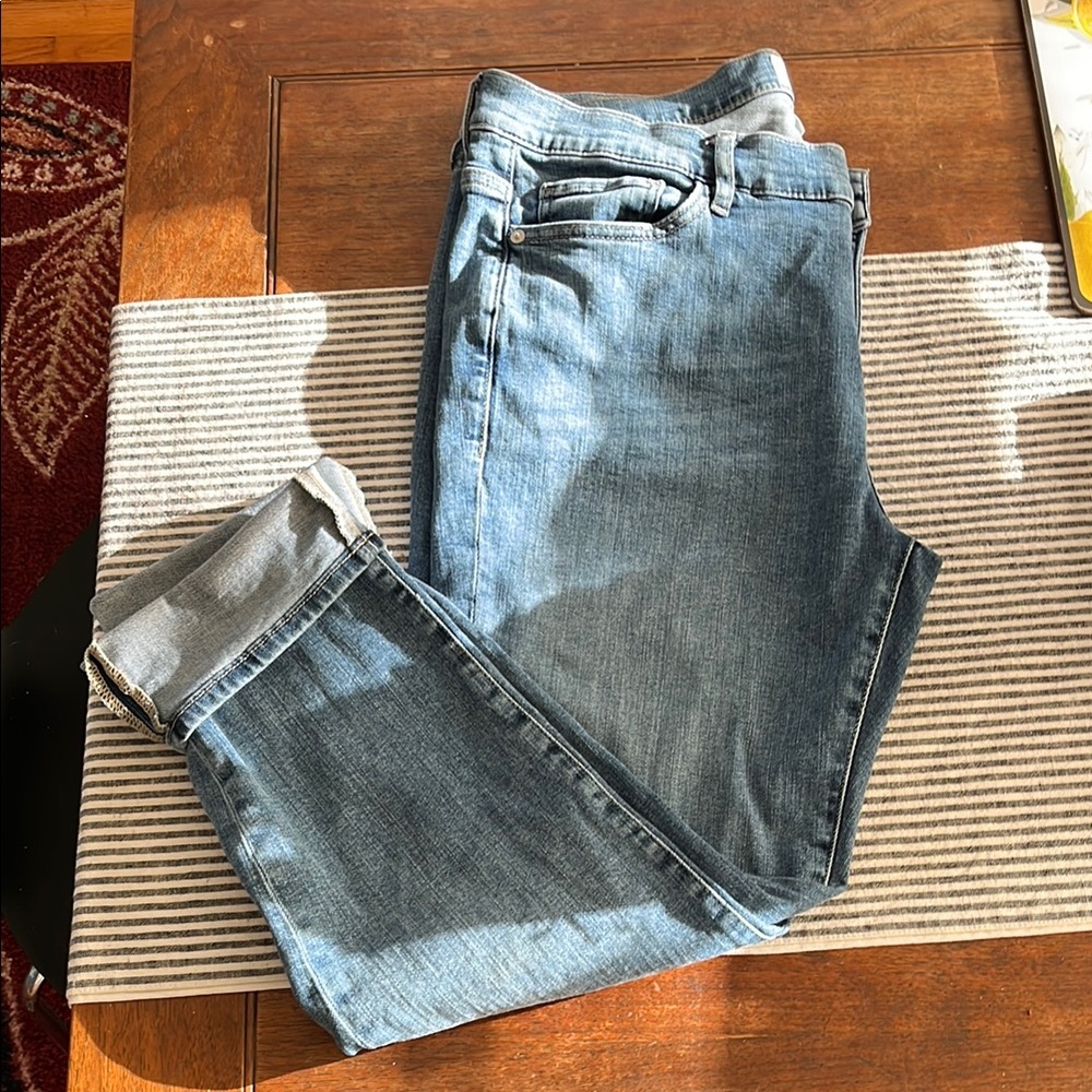 Frame Light Blue Denim Jeans